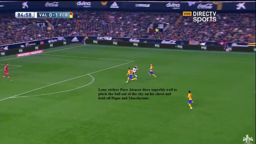 Paco controls and holds of Pique & Mascherano