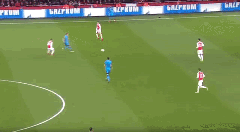 Final-Busquets 1st touch pressure side