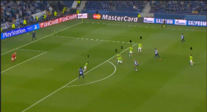 Look at how many Málaga players are surrounding or near the ball.