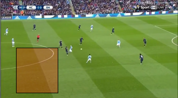 Fernandinho presses with no care for how the defence is set up behind him and whether they are able to win the ball back