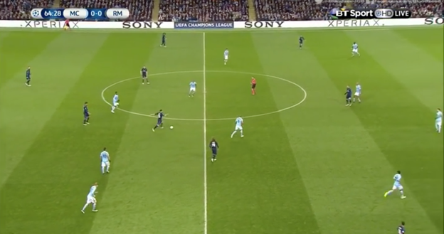 Instead of passing to a free Jese and using Modric’s box to box ability to make the run in behind Fernando and combine, RM shift it to Marcelo with an irrelevant horizontal pass. This was not the first, or the last time