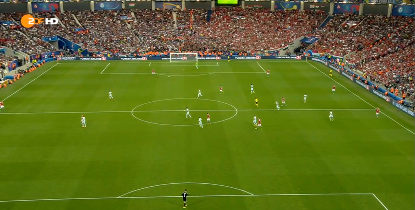 Lang positioned far away from any Hungary player on the left side of the picture (right side of the pitch).